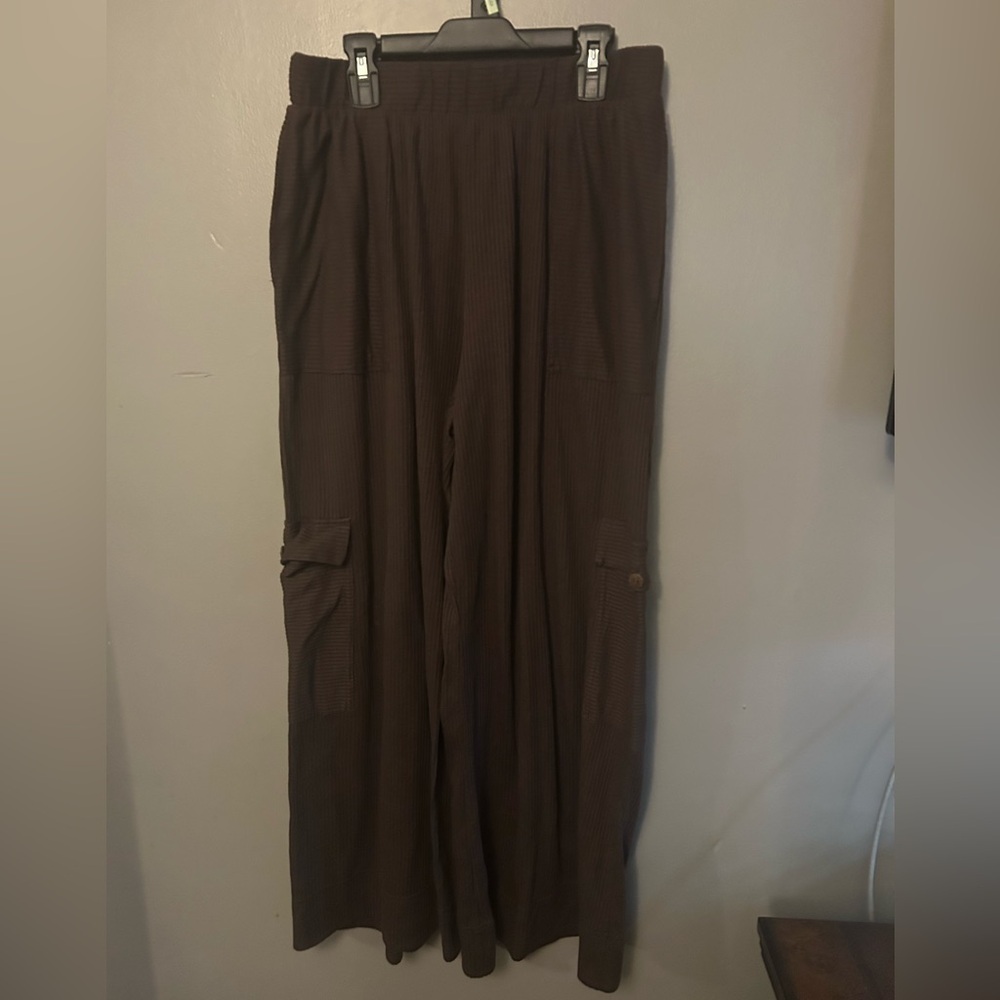 FP Beach pants - brown wide leg cargo pull on style beach pants